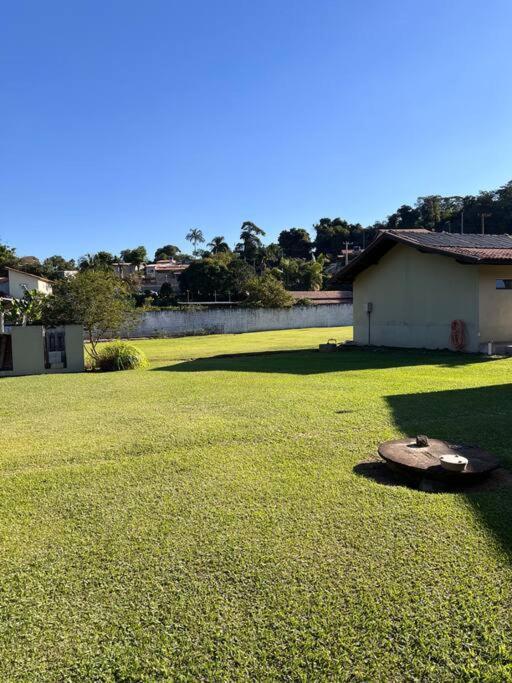 Tranquilo E Perto De Tudo Em Sr São Roque Buitenkant foto